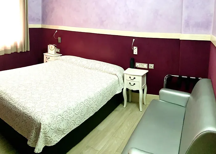 Hotel H