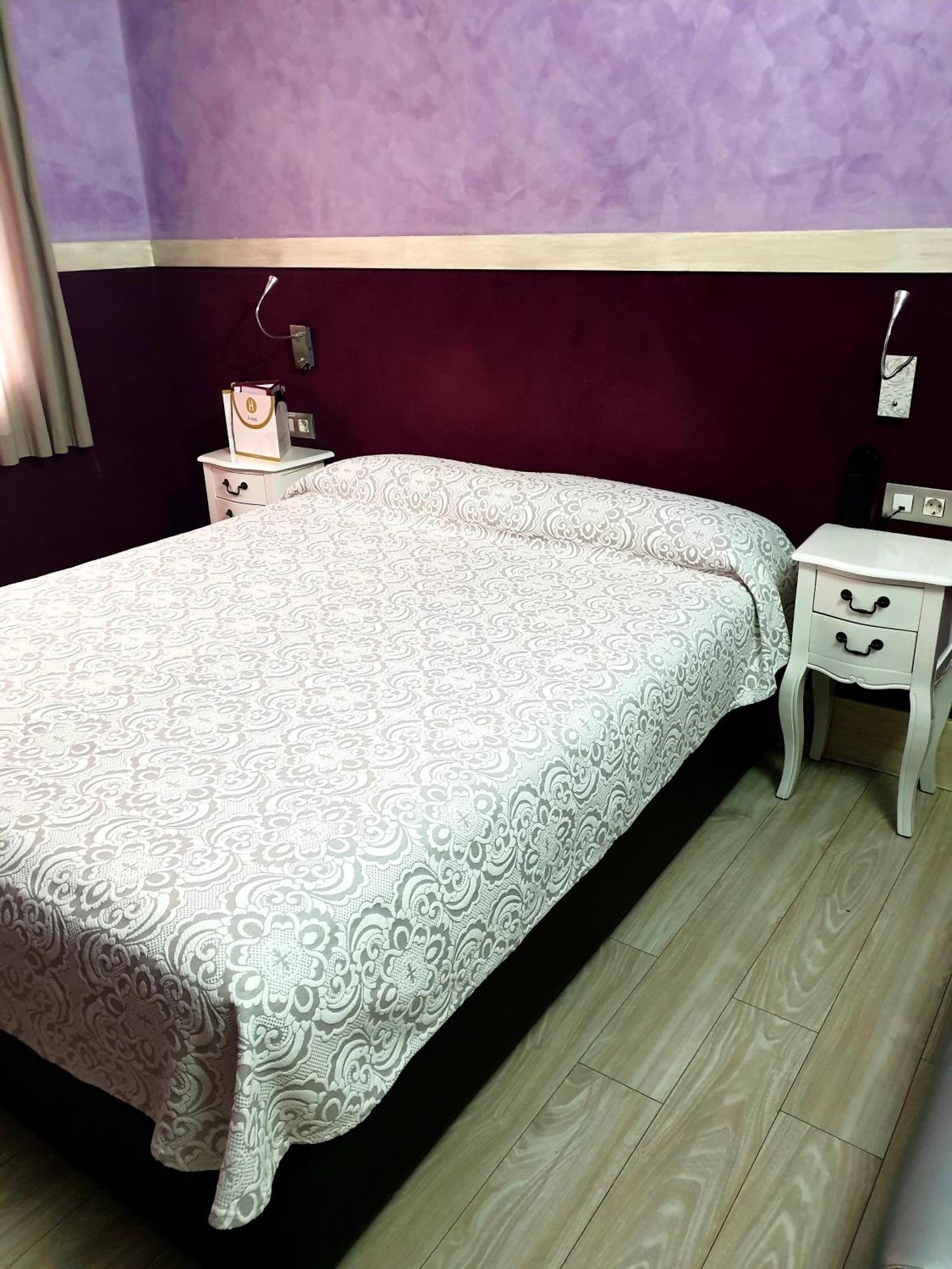 H Hotel 3*