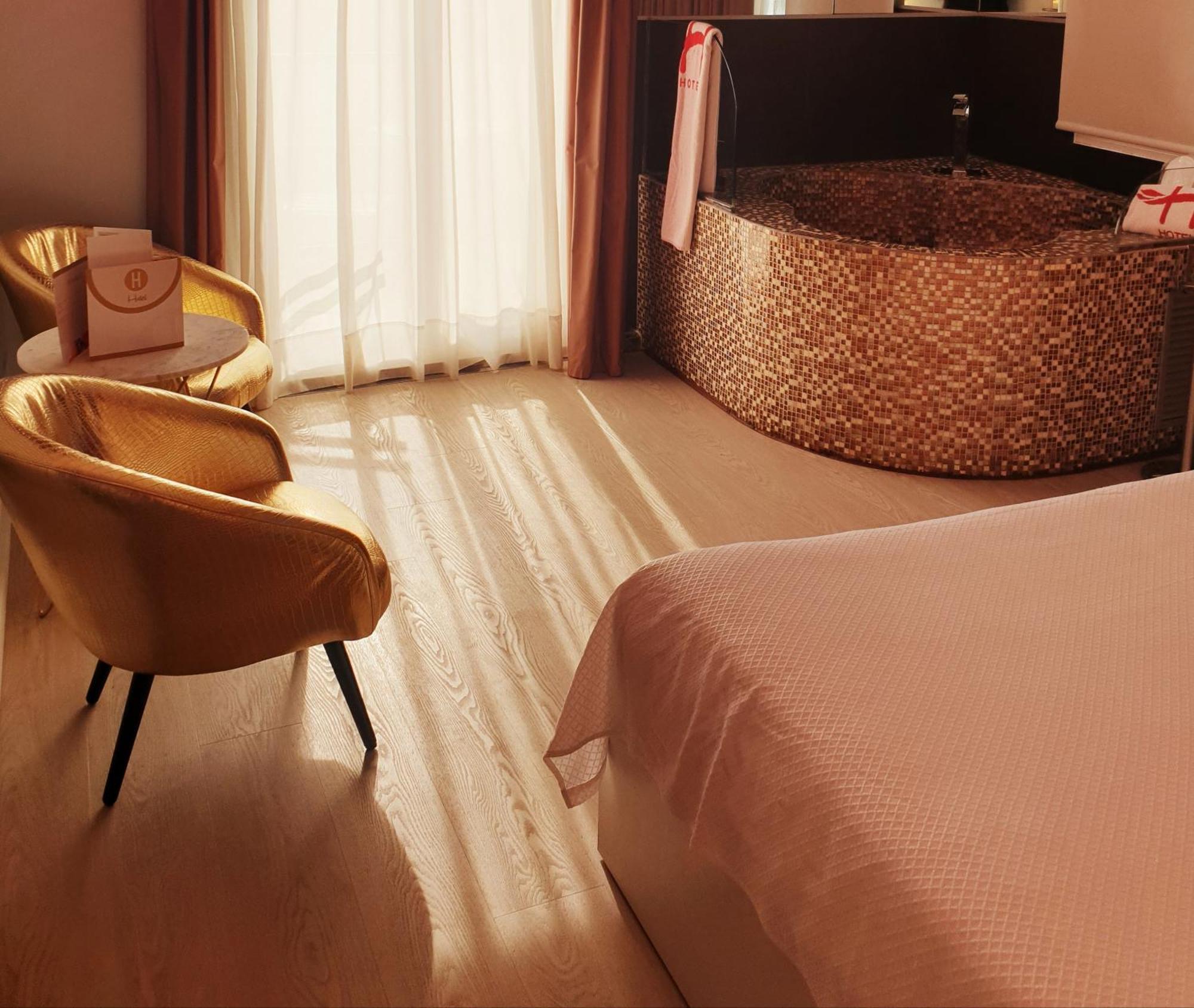 Hotel H 3*